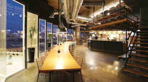 Daarbast Cafe / Ashari Architects