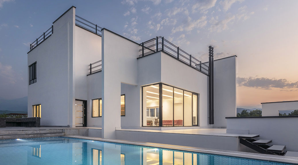 ویلای سفید رستم / محمدرضا کهزادی