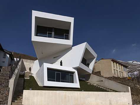 سه منظر، یک خانه / دفتر معماری موج نو (لیدا الماسیان، شاهین حیدری) | فینالیست فستیوال جهانی معماری 2017 در گروه خانه، بخش ساختمان‌های ساخته‌شده