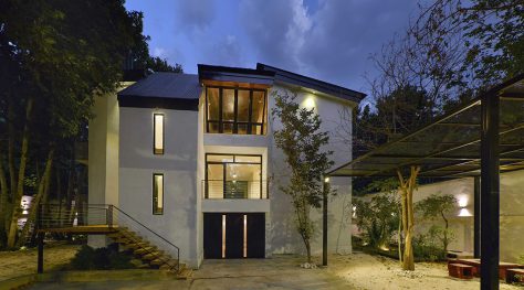 Koosheh Villa / Karnaco Architectural Design Office