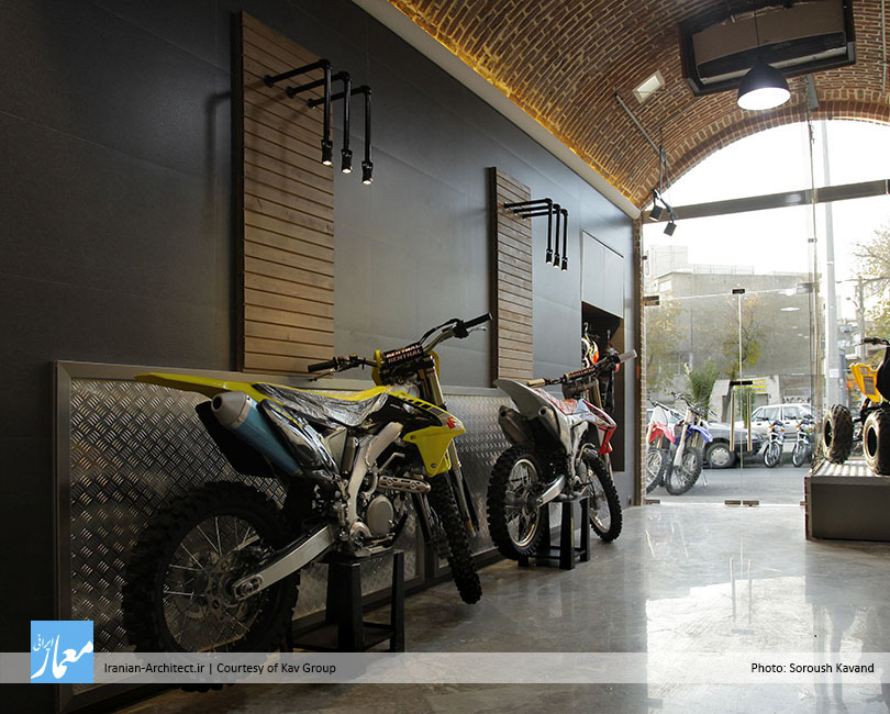 فروشگاه موتورسیکلت درسرا / گروه معماران کاو