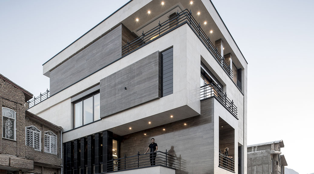 خانه شماره 20 ماکو / دفتر مکعب سفید